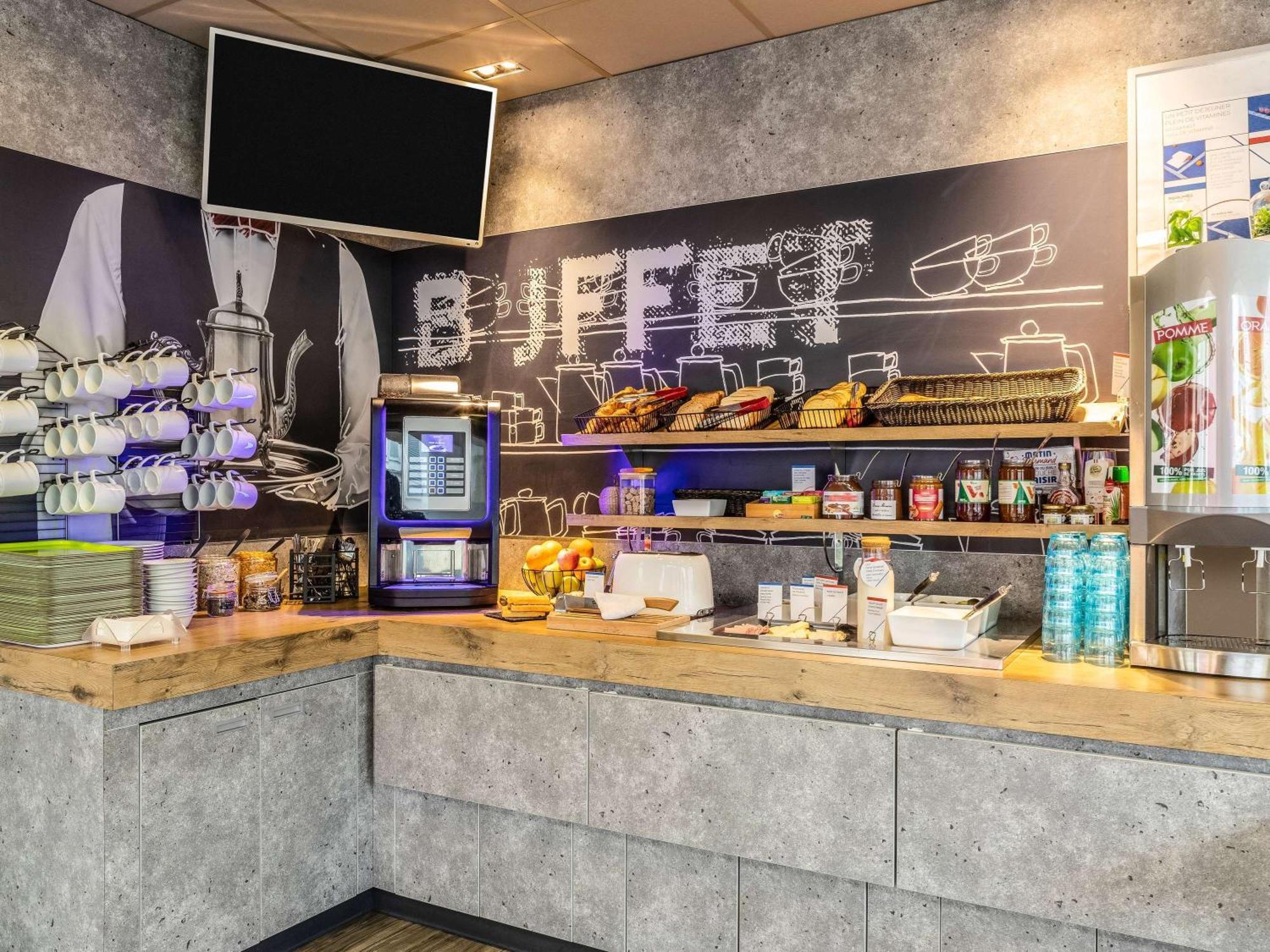 Ibis Budget Compiegne Centre-Ville Εξωτερικό φωτογραφία